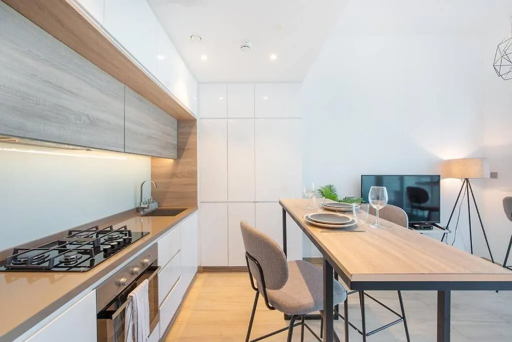 Apartment Funky Studio Dubai Marina Outstanding Facilities United Arab Emirates